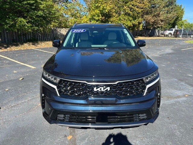 2024 Kia Sorento Hybrid EX photo 2