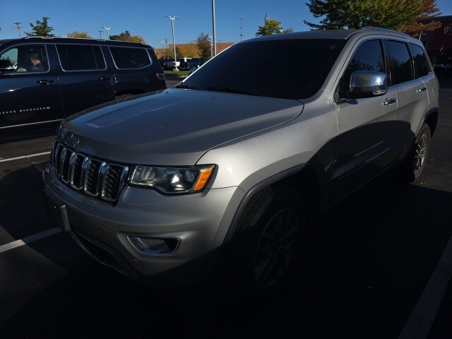 2020 Jeep Grand Cherokee Limited photo 2