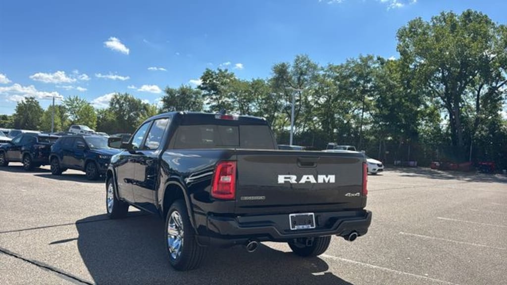New 2027 Ram 1500 BIG HORN CREW CAB 4X4 5'7 BOX Pickup