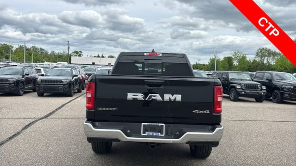 New 2026 Ram 1500 BIG HORN CREW CAB 4X4 5'7 BOX Pickup