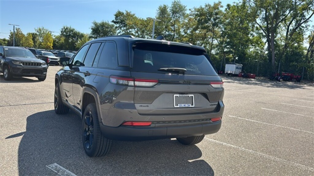 New 2025 Jeep Grand Cherokee Limited Sport Utility