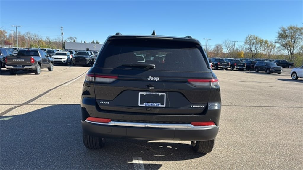 New 2025 Jeep Grand Cherokee Laredo Sport Utility