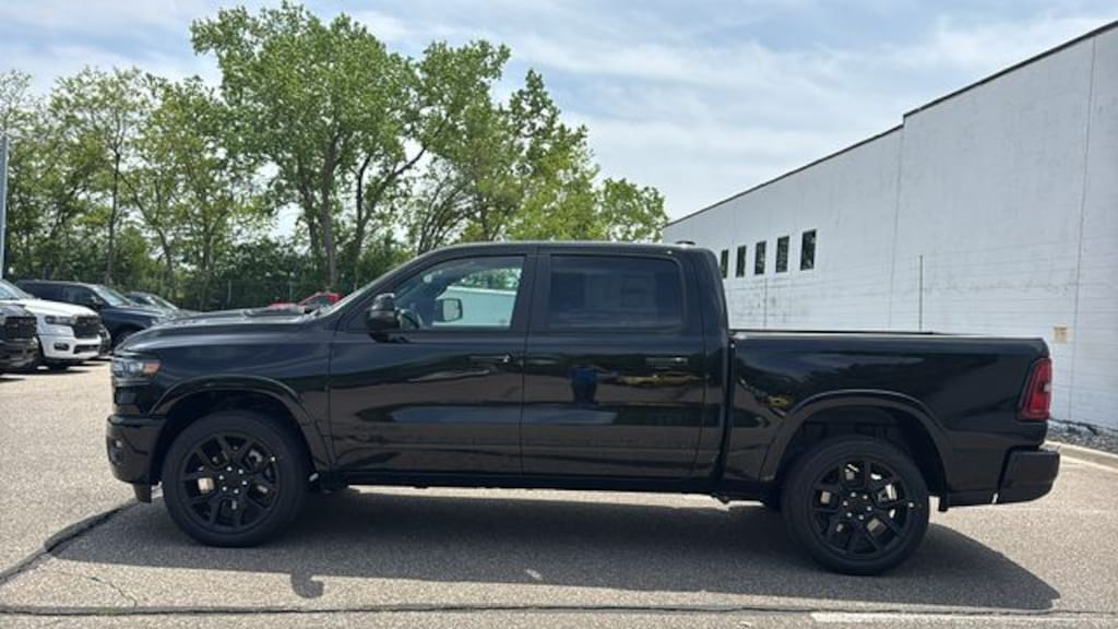New 2026 Ram 1500 LARAMIE CREW CAB 4X4 5'7 BOX Pickup