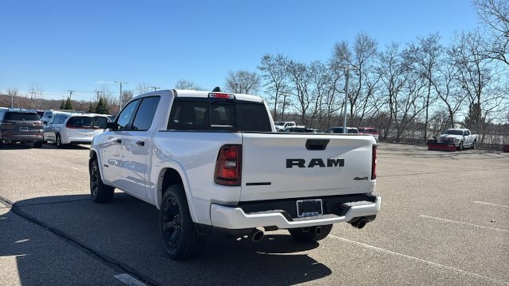 New 2026 Ram 1500 BIG HORN CREW CAB 4X4 5'7 BOX Pickup