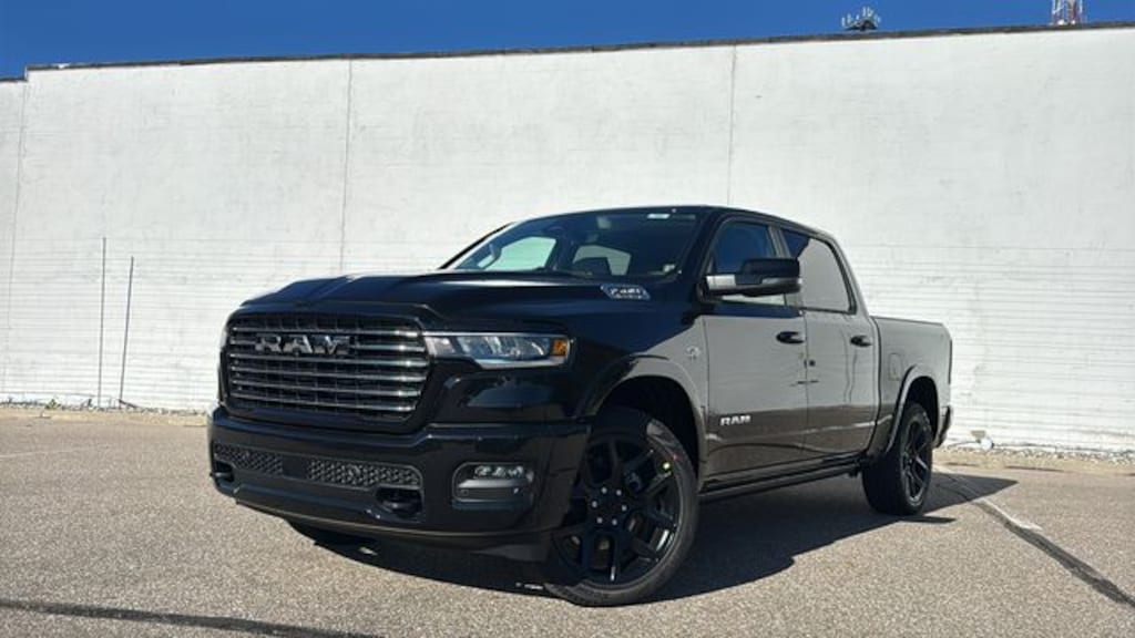 New 2027 Ram 1500 LARAMIE CREW CAB 4X4 5'7 BOX Pickup