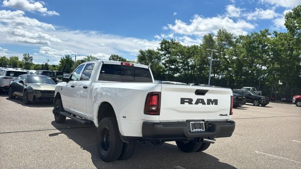 New 2026 Ram 3500 TRADESMAN CREW CAB 4X4 8' BOX Pickup