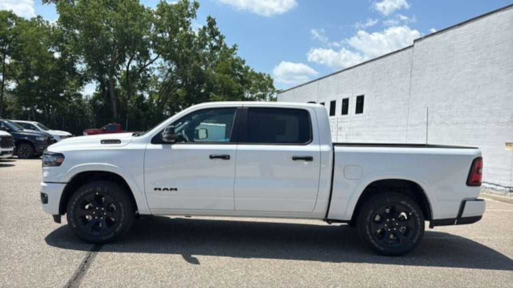 New 2026 Ram 1500 BIG HORN CREW CAB 4X4 5'7 BOX Pickup