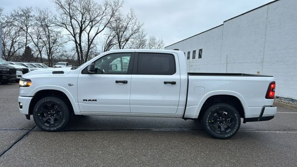 New 2026 Ram 1500 BIG HORN CREW CAB 4X4 5'7 BOX Pickup