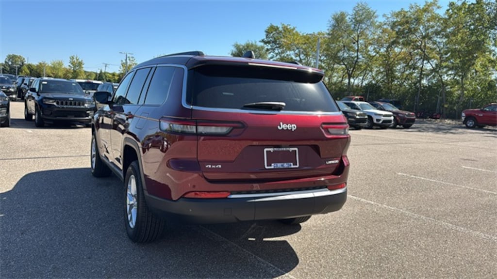 New 2025 Jeep Grand Cherokee L LAREDO X 4X4 Sport Utility