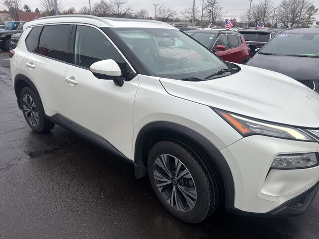 2021 Nissan Rogue SV photo 3