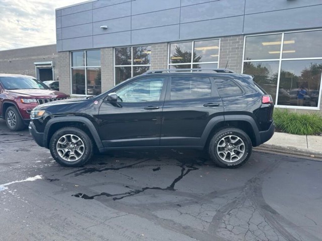Used 2020 Jeep Cherokee Trailhawk SUV