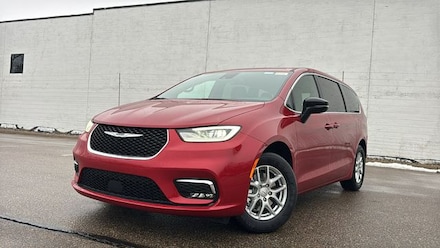 2026 Chrysler Pacifica SELECT Passenger Van
