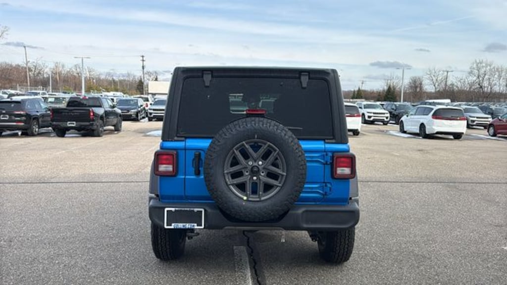 New 2026 Jeep Wrangler 4-DOOR SPORT S Sport Utility