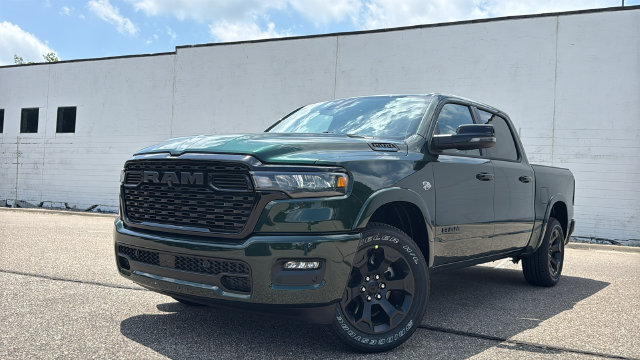 2026 Ram 1500 BIG HORN CREW CAB 4X4 5'7 BOX Pickup