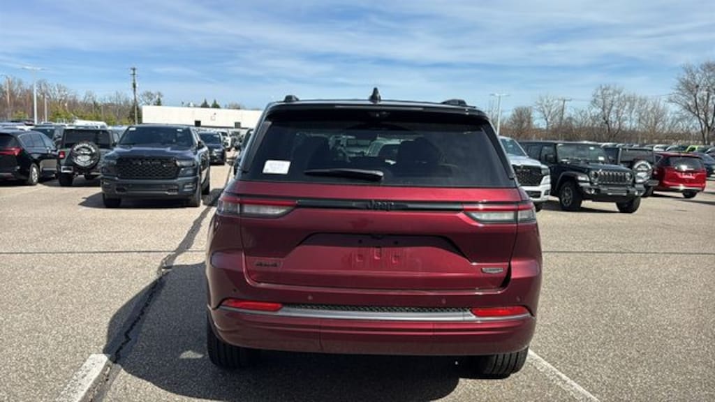 New 2026 Jeep Grand Cherokee SUMMIT 4X4 Sport Utility