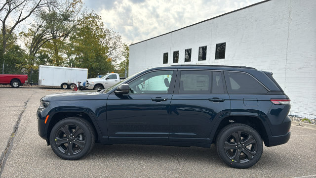 New 2027 Jeep Grand Cherokee 2 Row LIMITED 4X4 Sport Utility