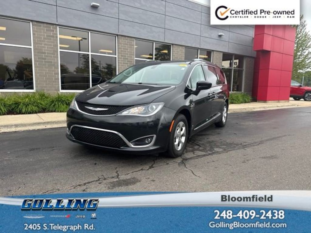 Used 2017 Chrysler Pacifica Touring L Plus Minivan/Van