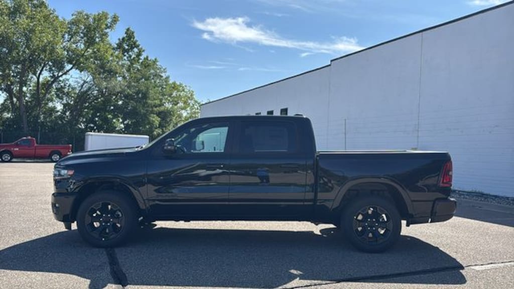 New 2027 Ram 1500 BIG HORN CREW CAB 4X4 5'7 BOX Pickup
