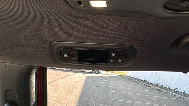 2026 Chrysler Pacifica Select - Photo 28