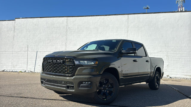 2027 Ram 1500 BIG HORN CREW CAB 4X4 5'7 BOX Pickup