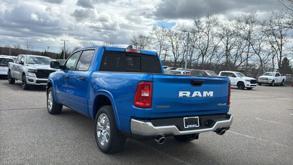 New 2026 Ram 1500 BIG HORN CREW CAB 4X4 5'7 BOX Pickup
