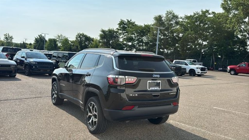 New 2026 Jeep Compass LIMITED 4X4 Sport Utility