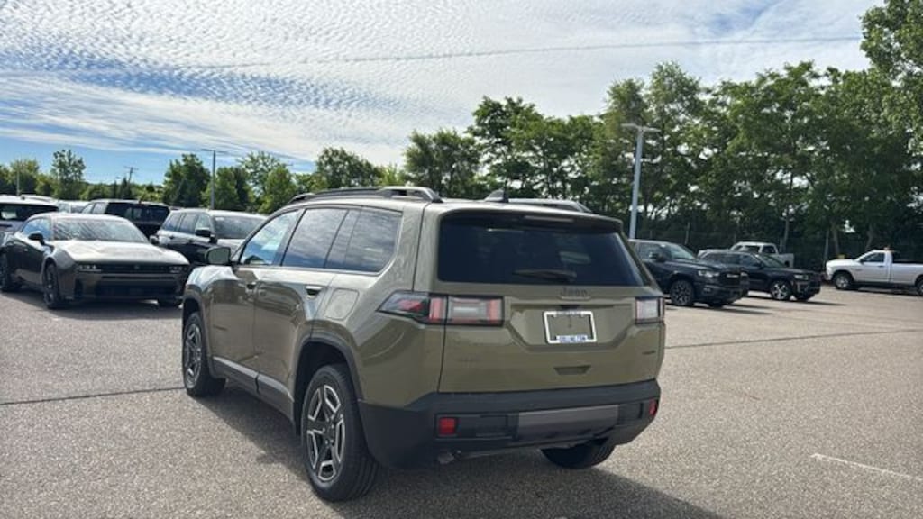 New 2026 Jeep Cherokee LAREDO 4X4 Sport Utility