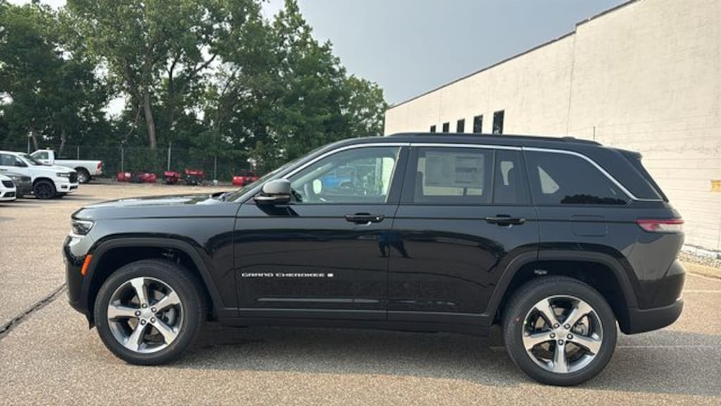 New 2026 Jeep Grand Cherokee LIMITED 4X4 Sport Utility