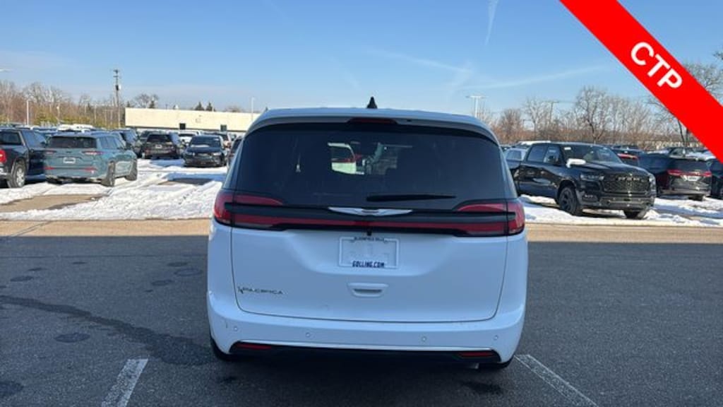 Used 2026 Chrysler Pacifica Select Minivan/Van