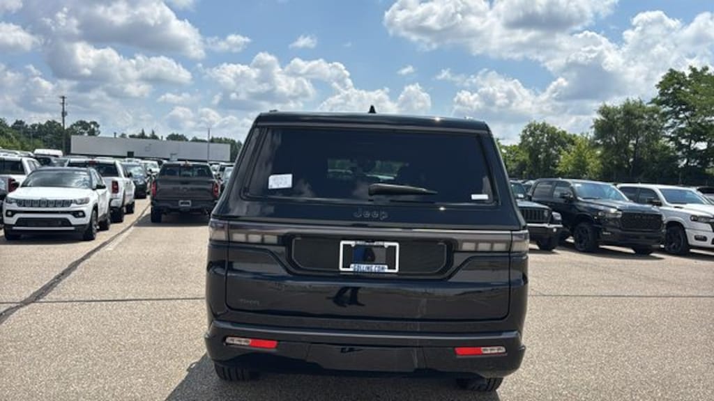 New 2026 Jeep Grand Wagoneer L LIMITED ALTITUDE 4X4 Sport Utility