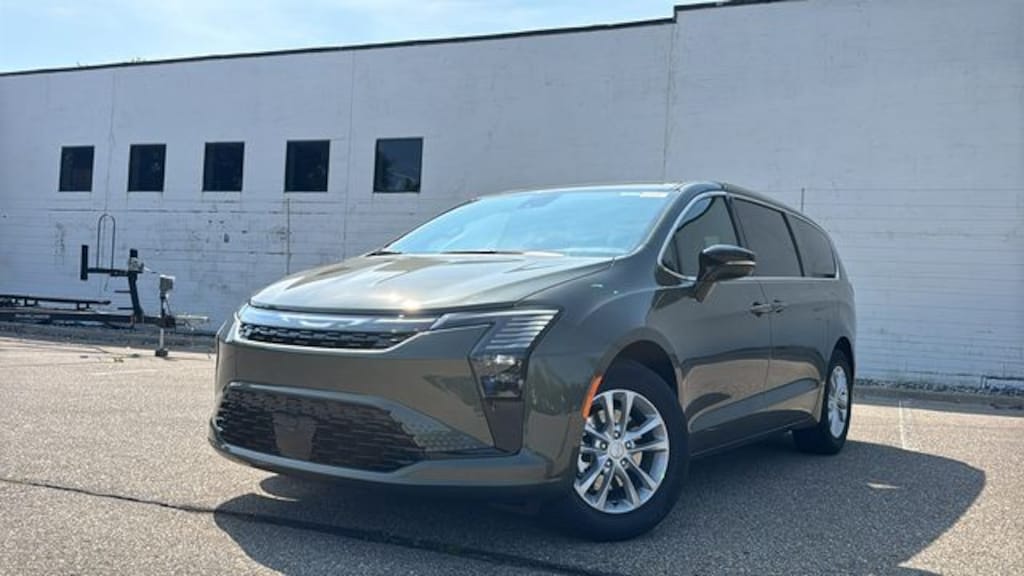 New 2027 Chrysler Pacifica SELECT Passenger Van