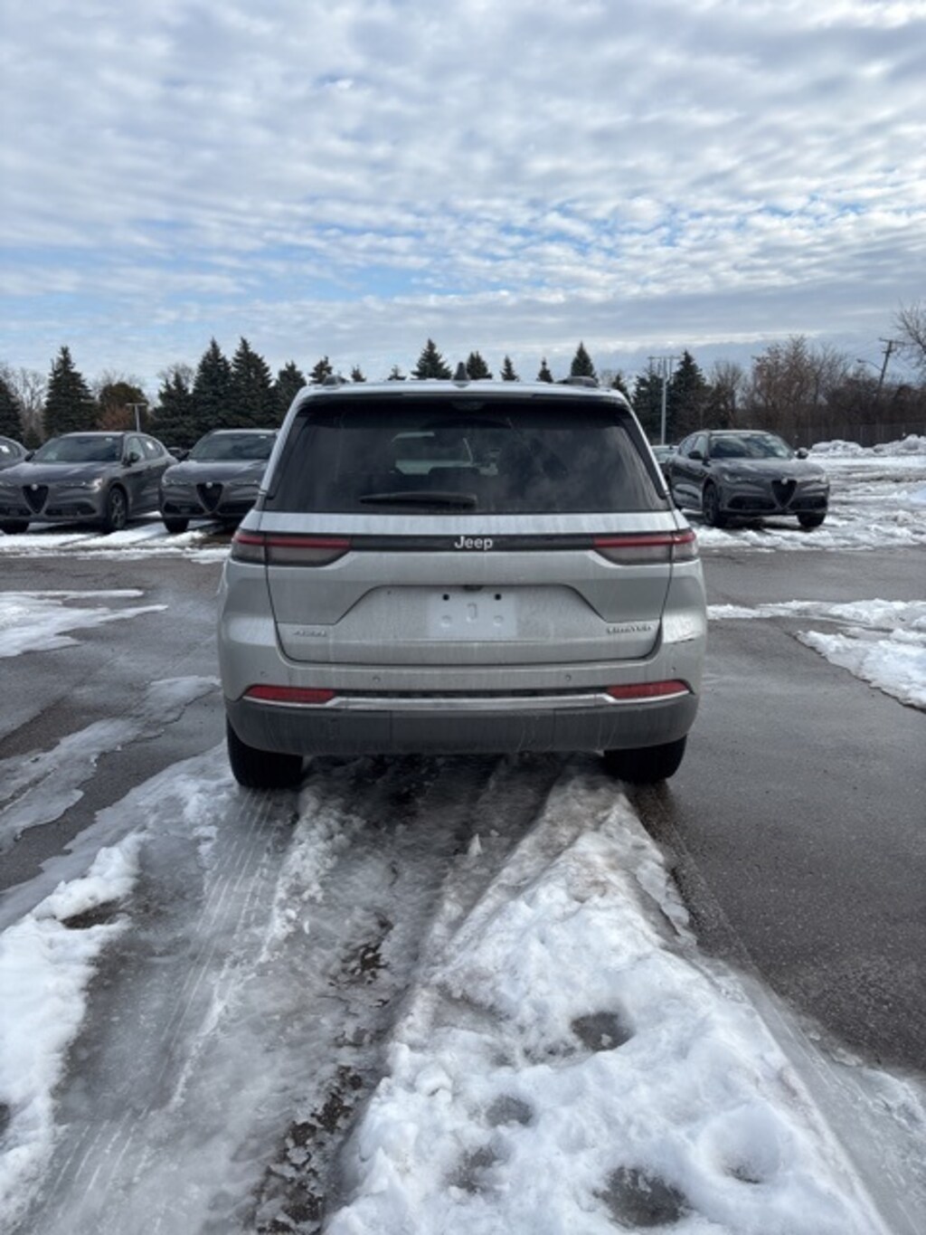 Used 2024 Jeep Grand Cherokee Limited SUV