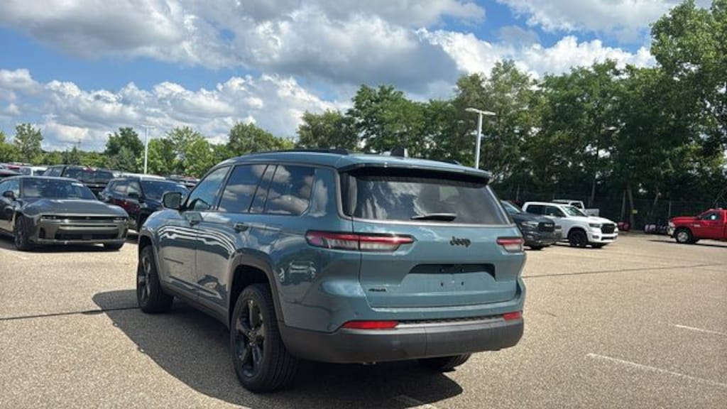 New 2026 Jeep Grand Cherokee L Limited Sport Utility