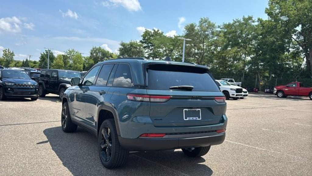 New 2026 Jeep Grand Cherokee LIMITED 4X4 Sport Utility