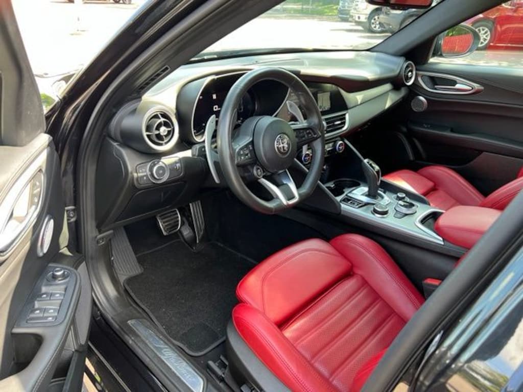 Used 2024 Alfa Romeo Giulia Veloce Sedan