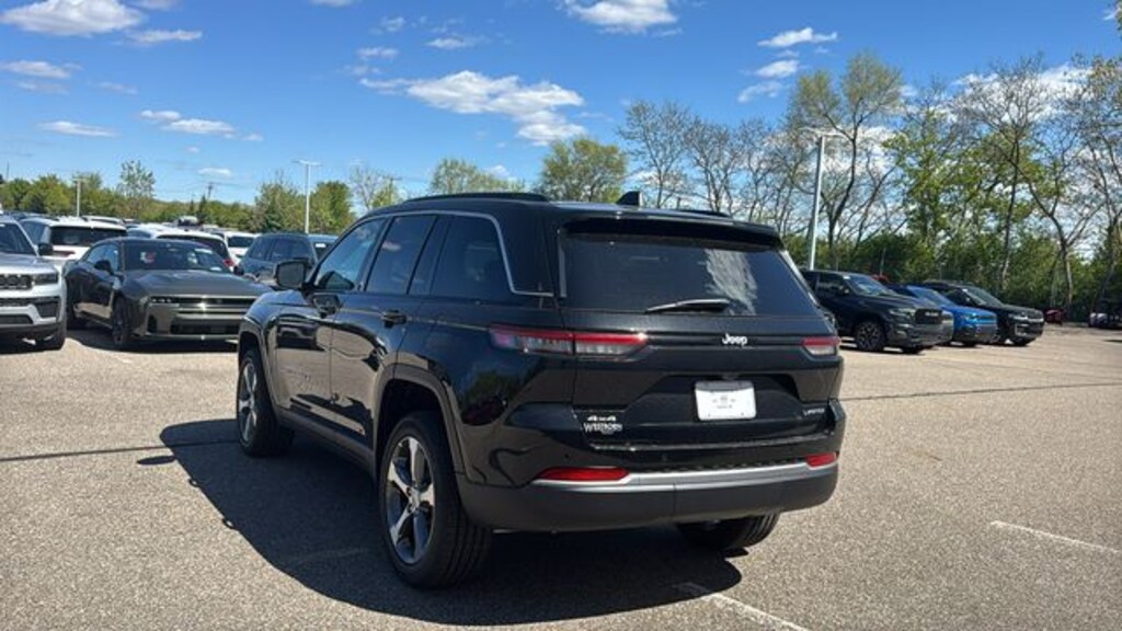 New 2026 Jeep Grand Cherokee LIMITED 4X4 Sport Utility