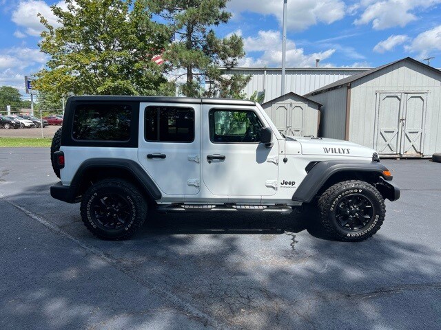 2023 Jeep Wrangler Willys photo 3