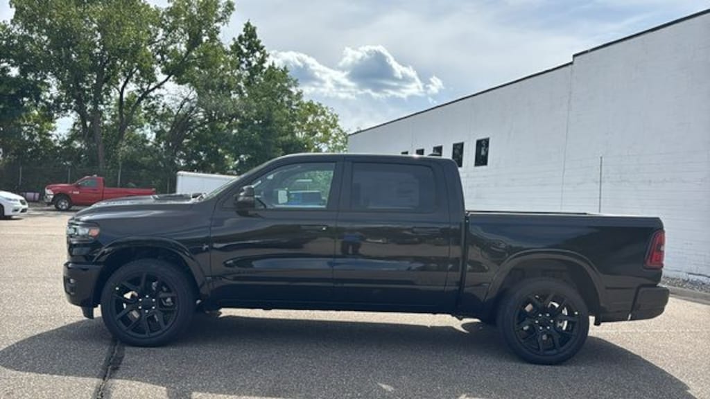New 2027 Ram 1500 LARAMIE CREW CAB 4X4 5'7 BOX Pickup