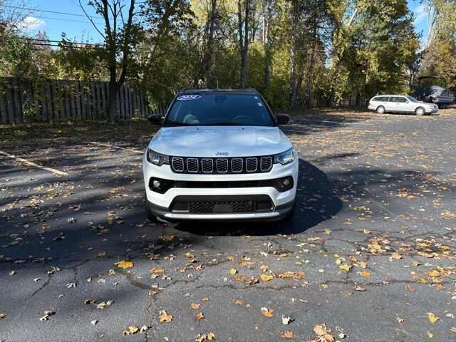2024 Jeep Compass Limited photo 2
