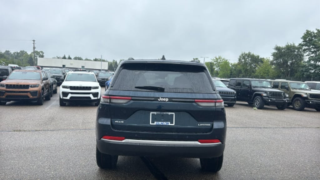 New 2027 Jeep Grand Cherokee LIMITED 4X4 Sport Utility