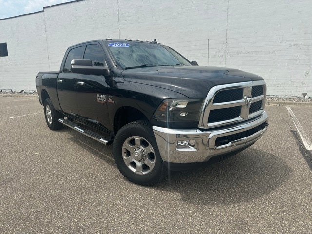 Used 2018 RAM Ram 2500 Pickup SLT with VIN 3C6UR5DL6JG415997 for sale in Bloomfield, MI