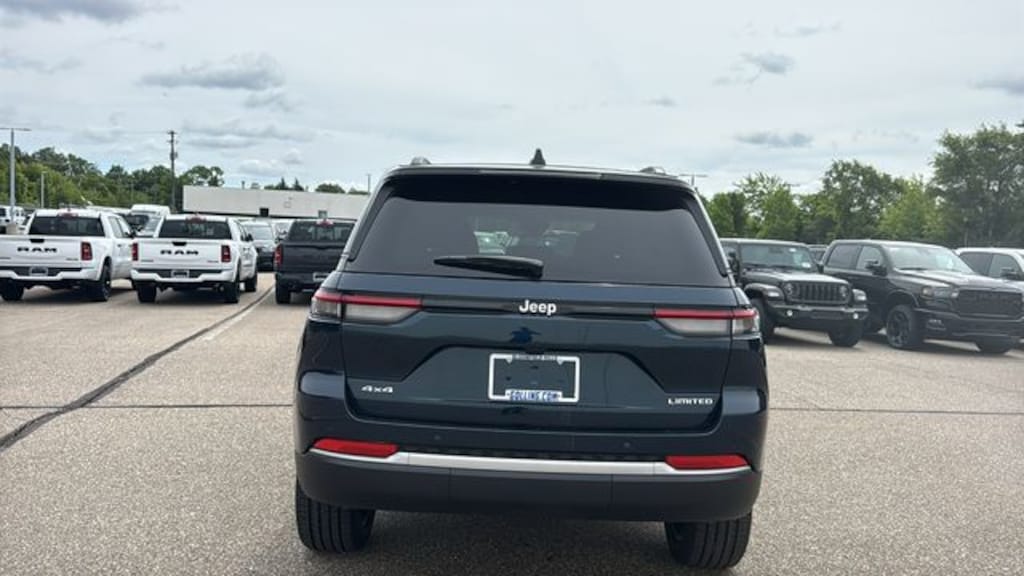New 2026 Jeep Grand Cherokee LIMITED 4X4 Sport Utility