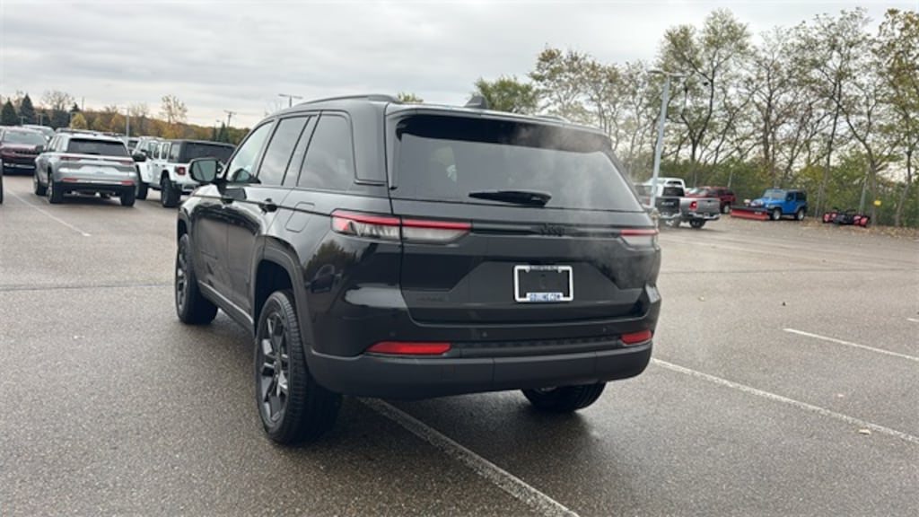 New 2025 Jeep Grand Cherokee Limited Sport Utility