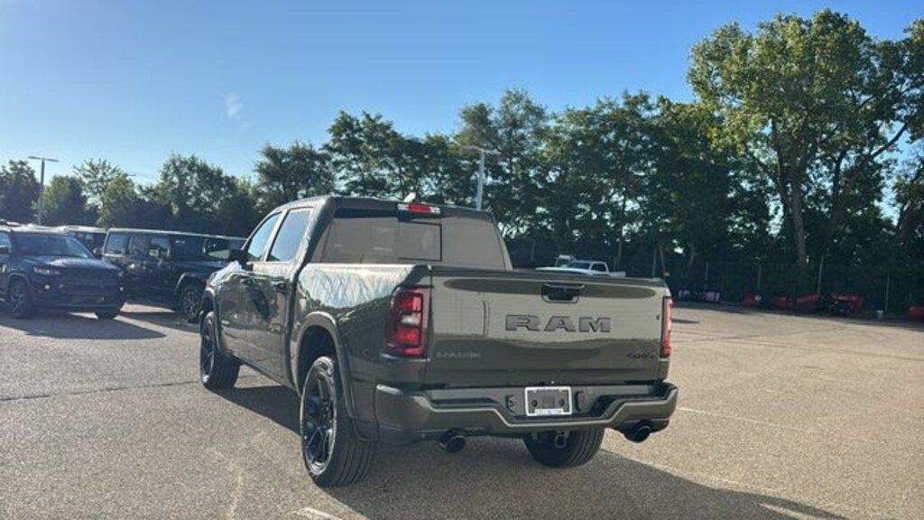 New 2027 Ram 1500 LARAMIE CREW CAB 4X4 5'7 BOX Pickup