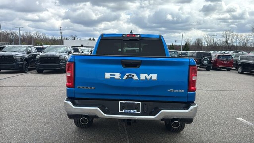 New 2026 Ram 1500 BIG HORN CREW CAB 4X4 5'7 BOX Pickup