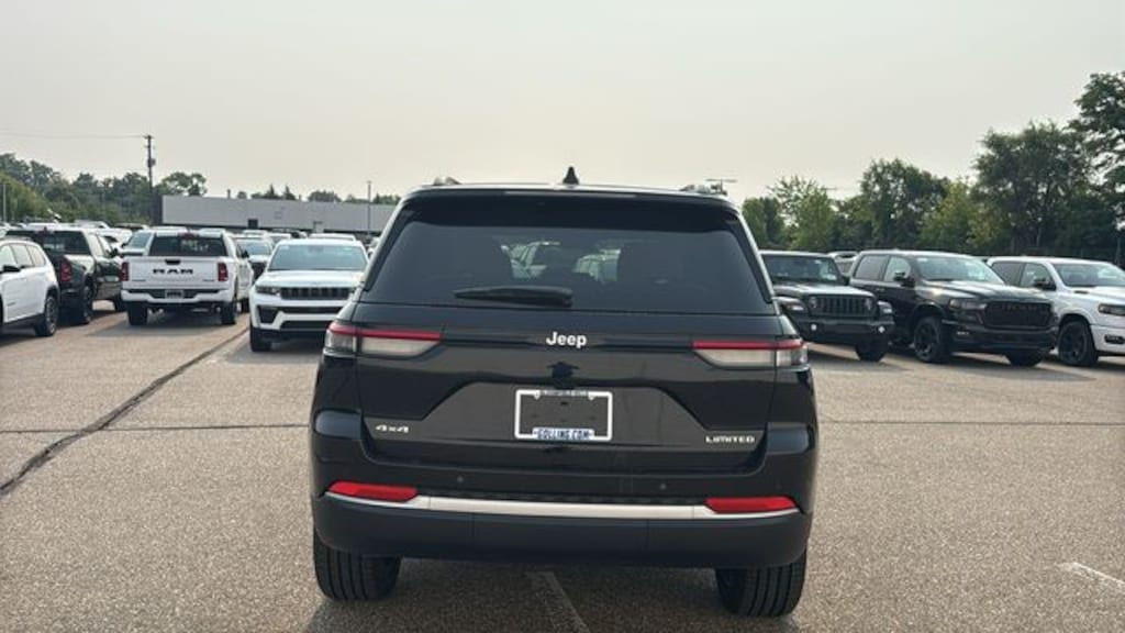 New 2026 Jeep Grand Cherokee LIMITED 4X4 Sport Utility