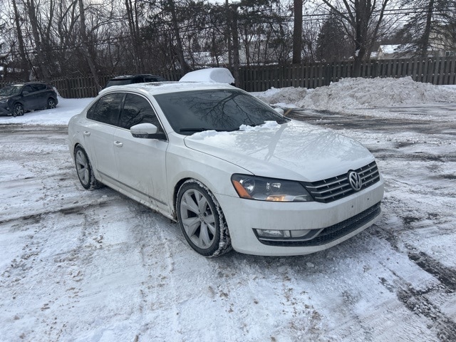 2014 Volkswagen Passat SEL Premium