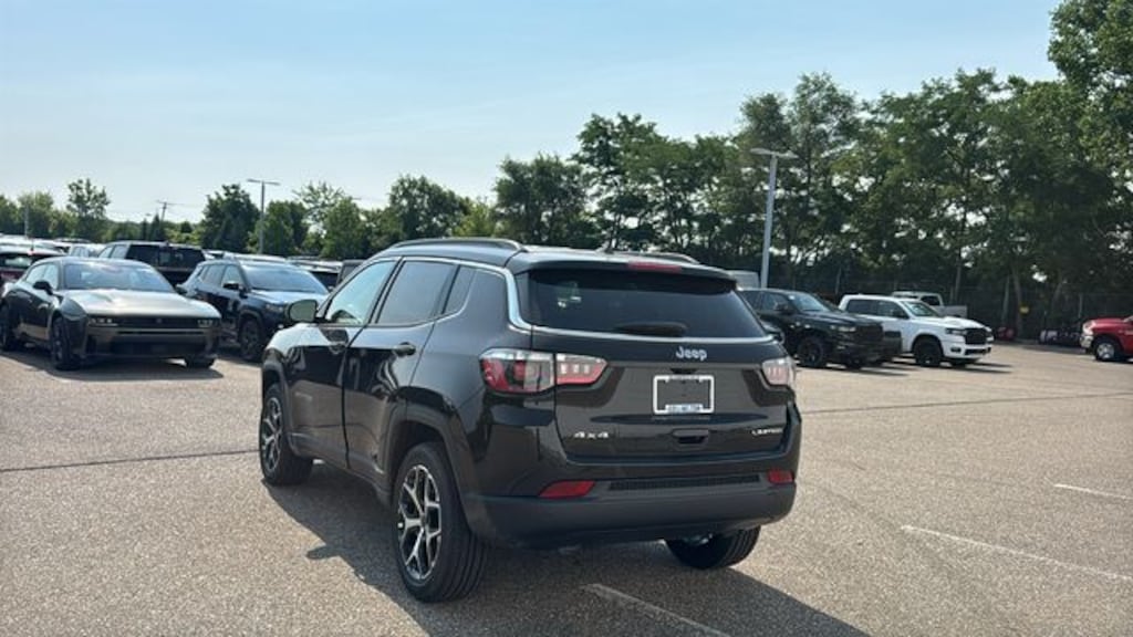 New 2026 Jeep Compass LIMITED 4X4 Sport Utility