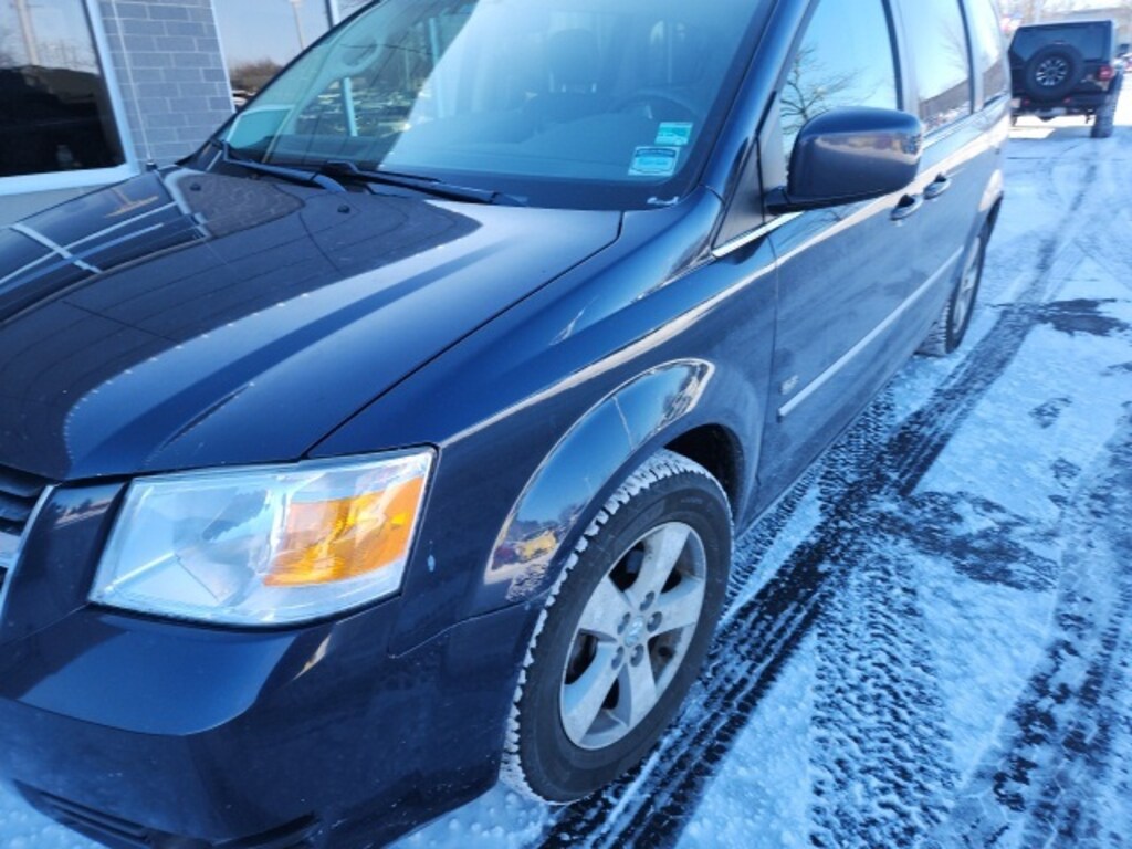 Used 2009 Dodge Grand Caravan SXT Minivan/Van