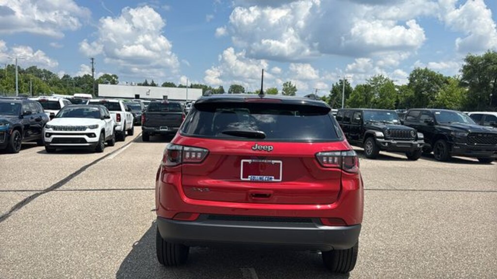 New 2026 Jeep Compass LIMITED ALTITUDE 4X4 Sport Utility